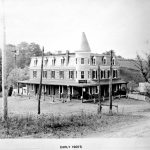 Crooked Hill Tavern